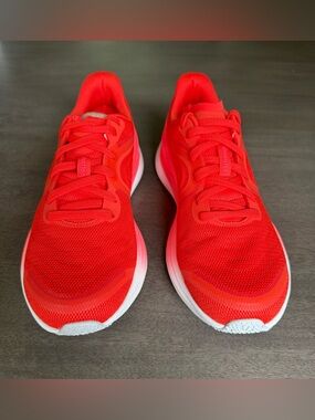 BRAND NEW Lululemon Bright Red Blissfeel  Running Sneakers Women's size 8